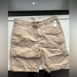 NWT Old Navy shorts 34 Slim